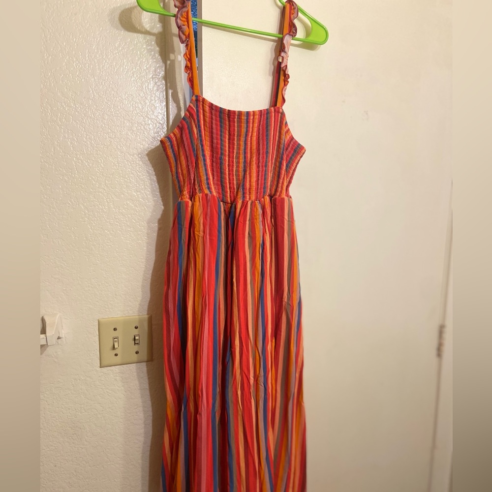 Torrid 1X crinkle gauze bodice dress. Multicolored.